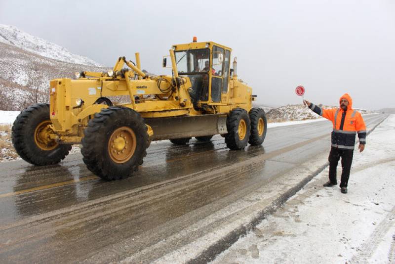 بارش برف در محور ساردوئیه – جیرفت